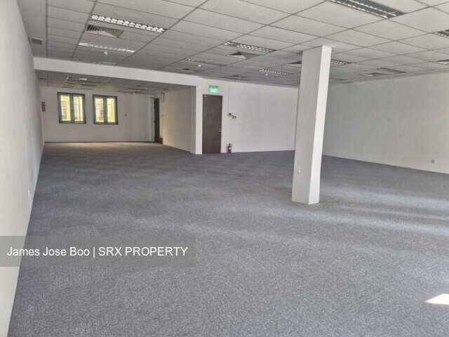 Cheap office near Kallang MRT | lift access | avail now (D14), Shop House #531929941
